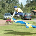 een bijna vliegende vendelier tijdens de vendelhulde bij Huize Zwanenberg 